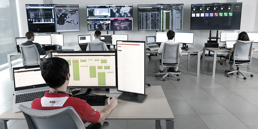 cs-ima-group-desk-office-worker-900x450